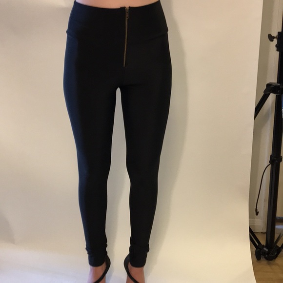 Front Zip Spandex Leggings - Picture 2 of 5